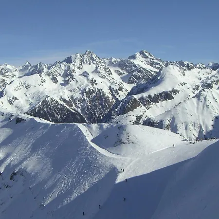 Cosy Pour 3 Pers, 200m Des Pistes, Le Pleynet - Fr-1-557a-51 Apartment